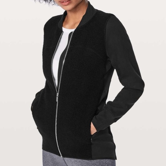 Lululemon STAND OUT SHERPA Black Zip-Up Jacket. Size 4. Unique. Warm - Picture 1 of 10